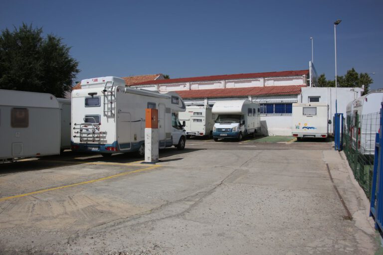 Parking for caravans and motorhomes in Madrid by Comercial Caravaning