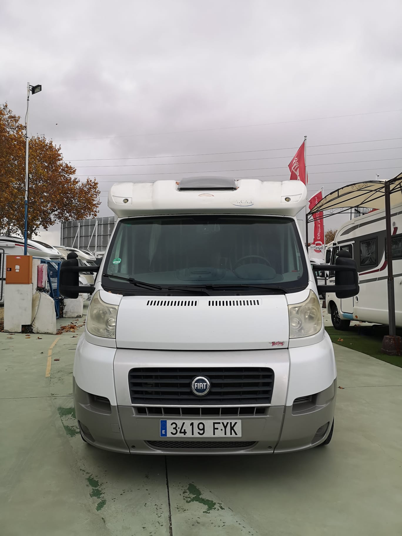 Bürstner T615 - Comercial Caravaning